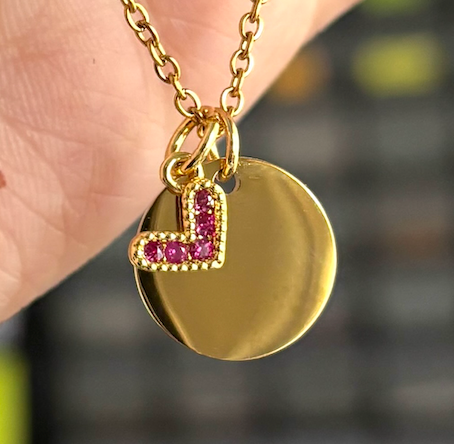Collar Placa Dorada con Dije