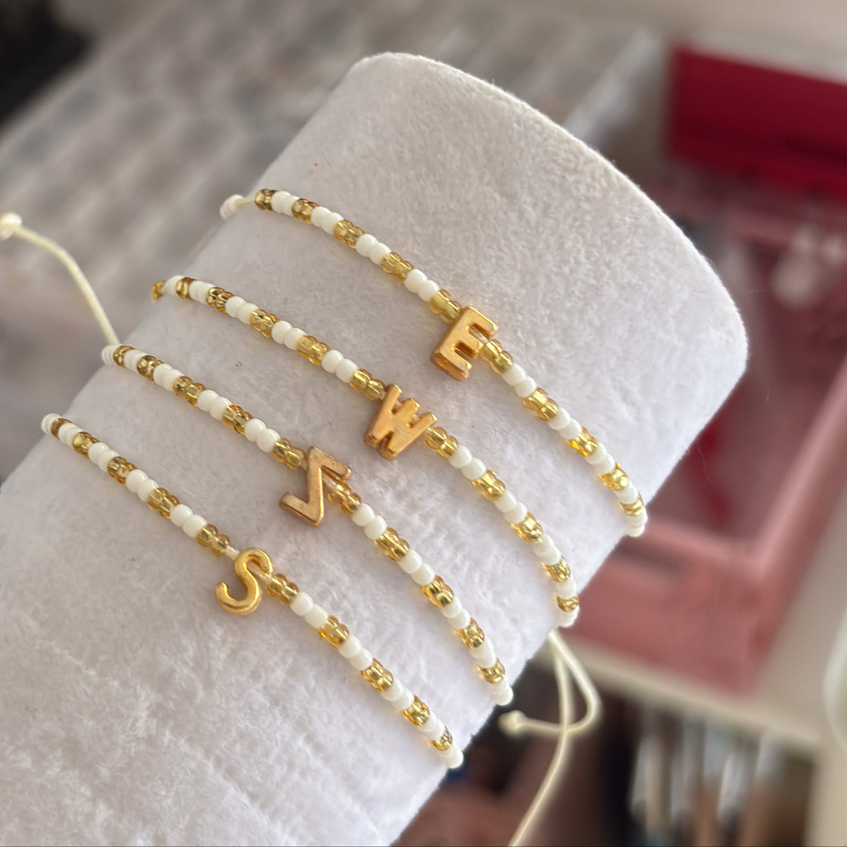 Pulsera Inicial Mini Chaquira