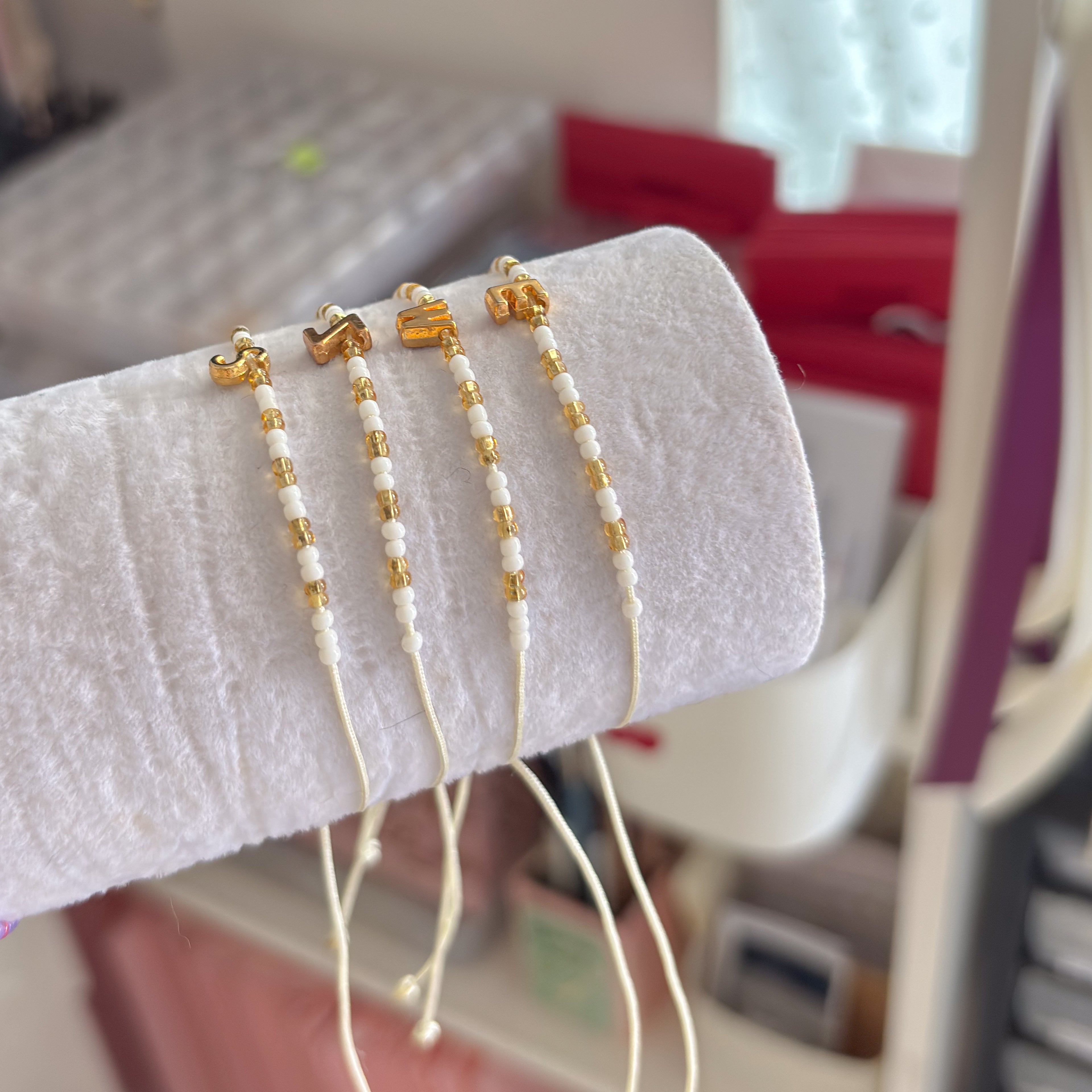 Pulsera Inicial Mini Chaquira