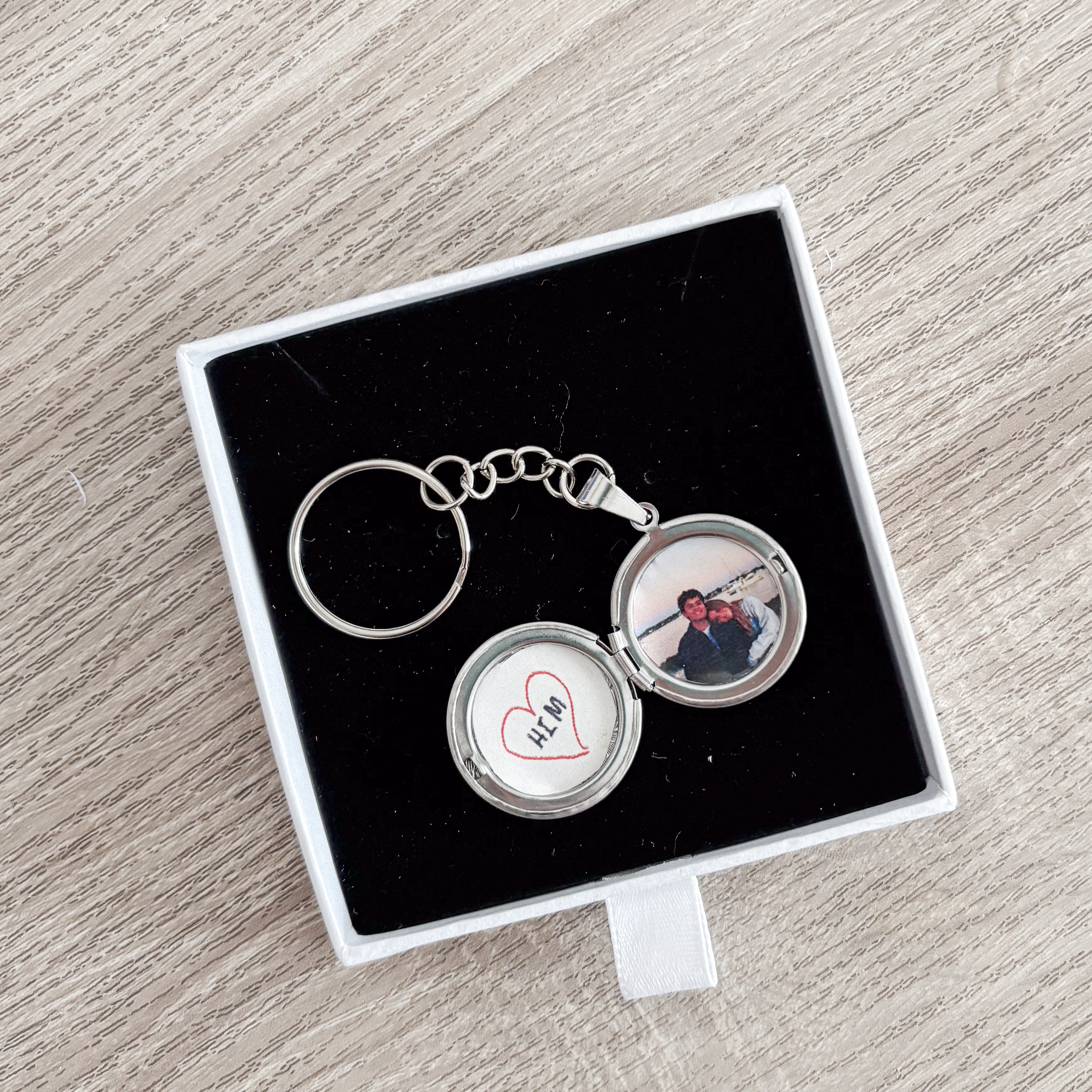 Llavero Relicario Circular