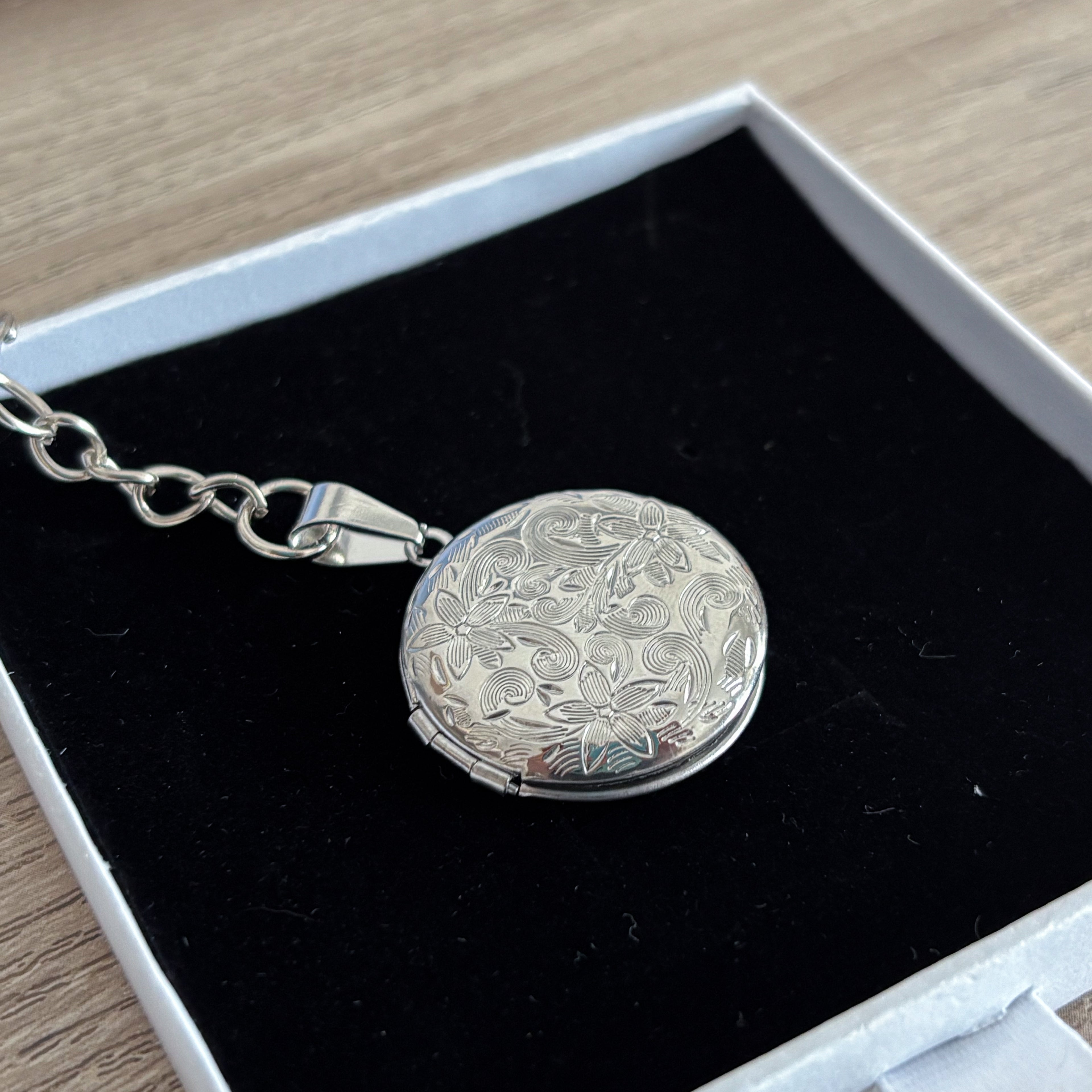 Llavero Relicario Circular