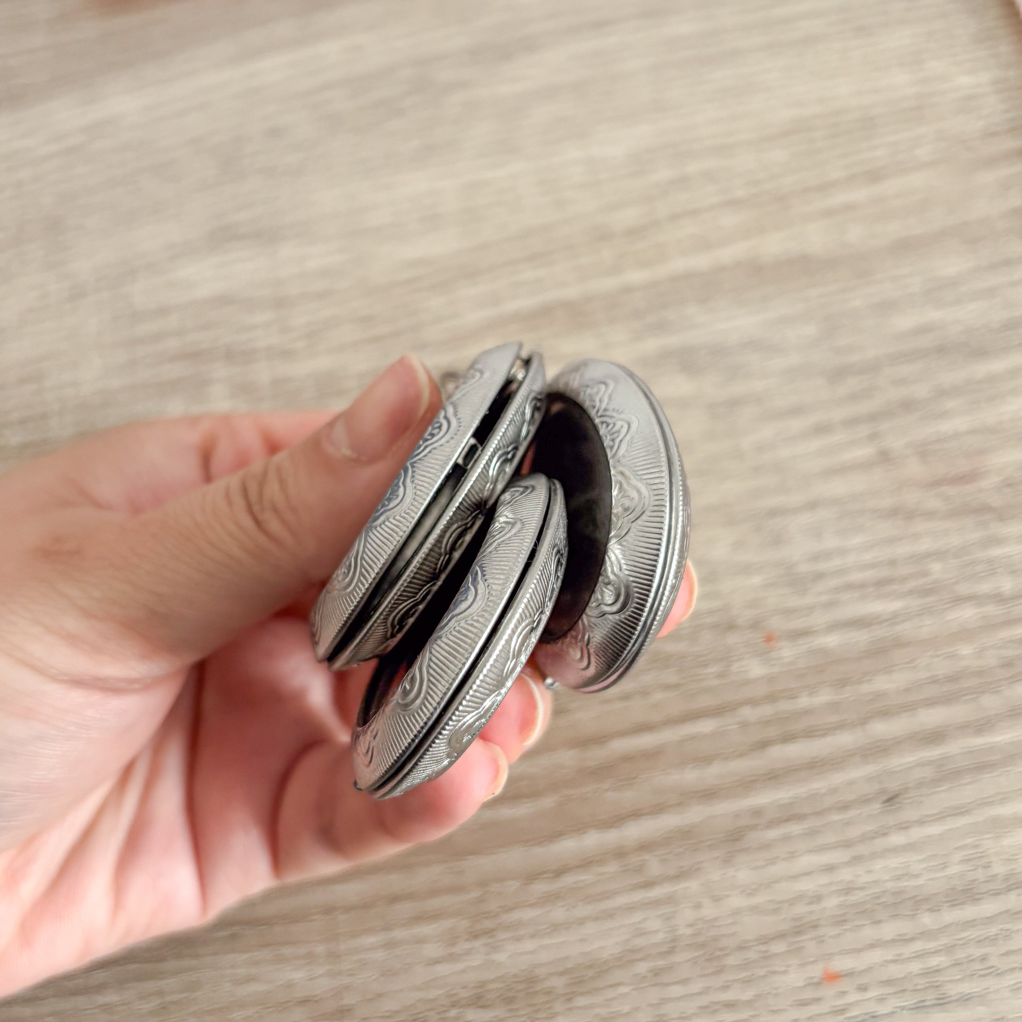 Llavero Relicario Nara