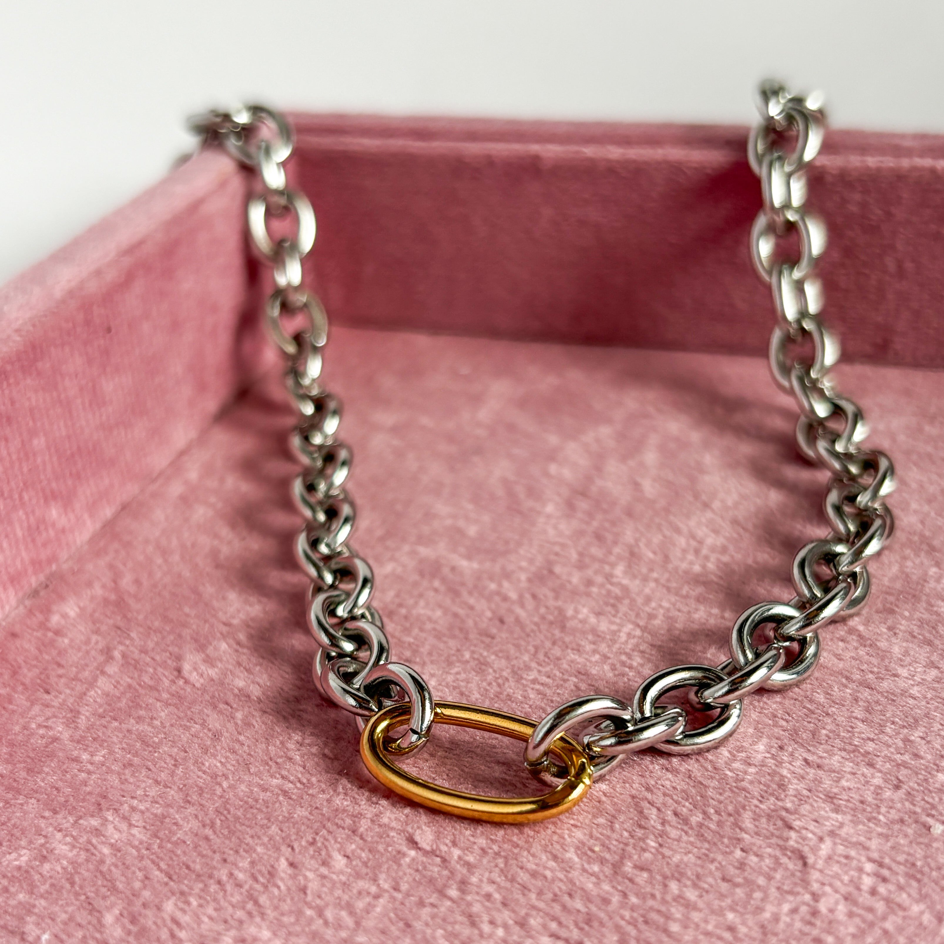 Cadena Buckle