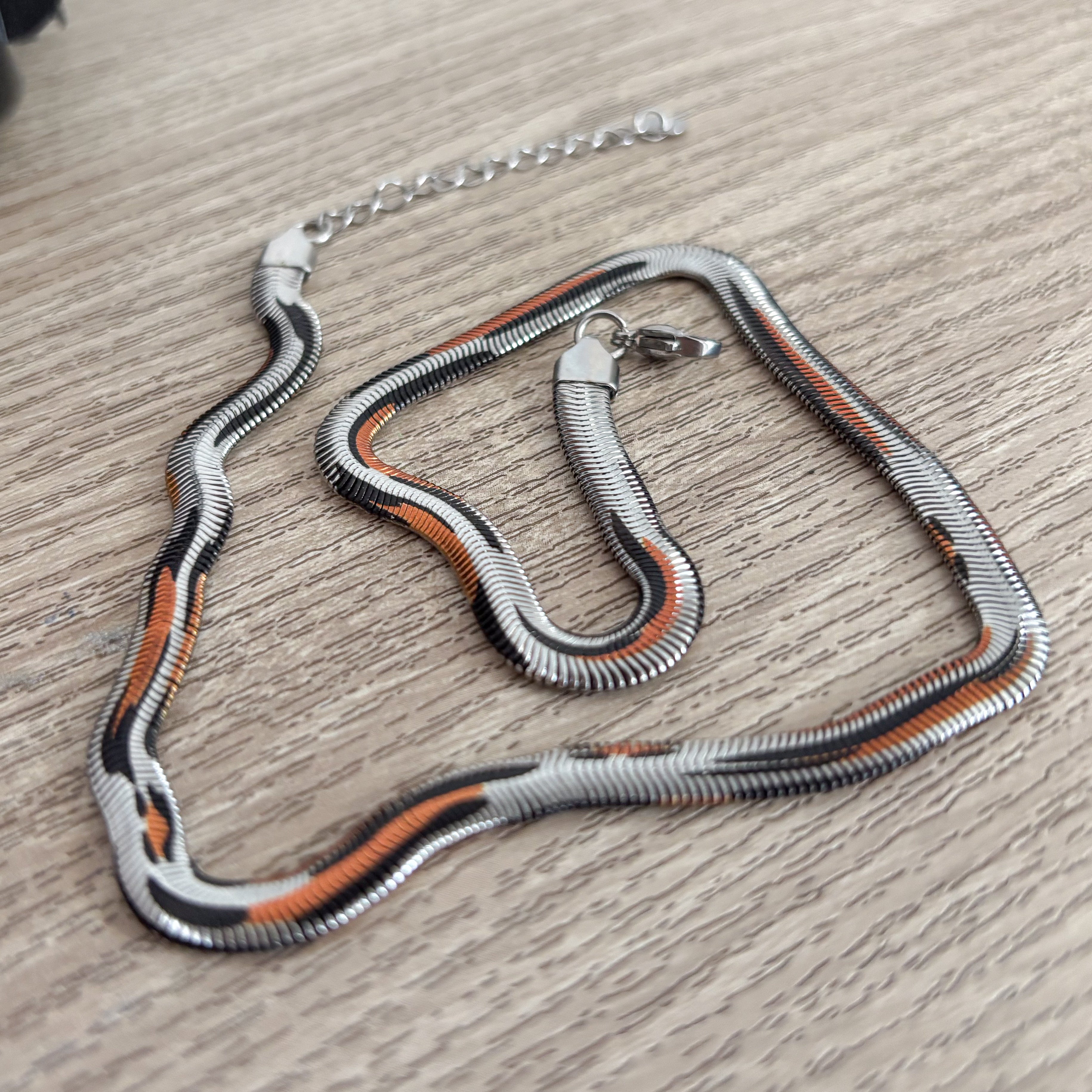 Cadena Nake
