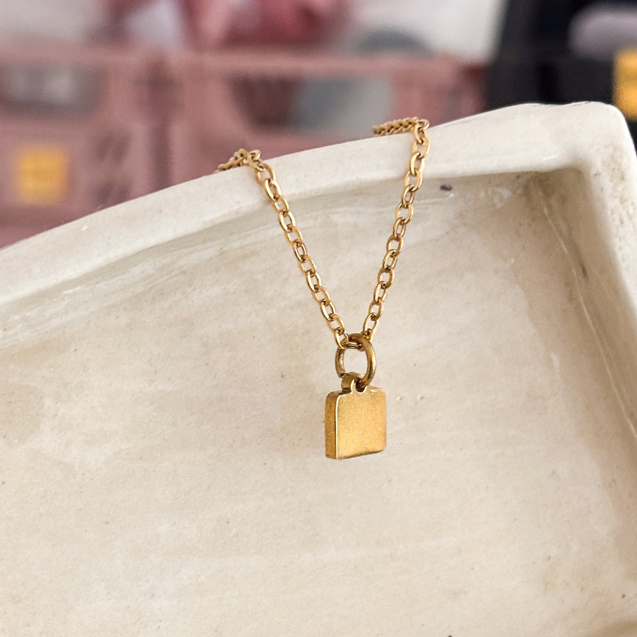 Collar Mini Placa con Birthstone