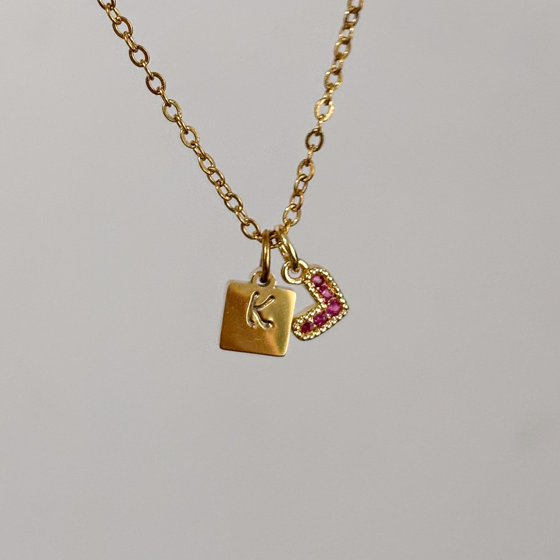 Collar Mini Placa Inicial