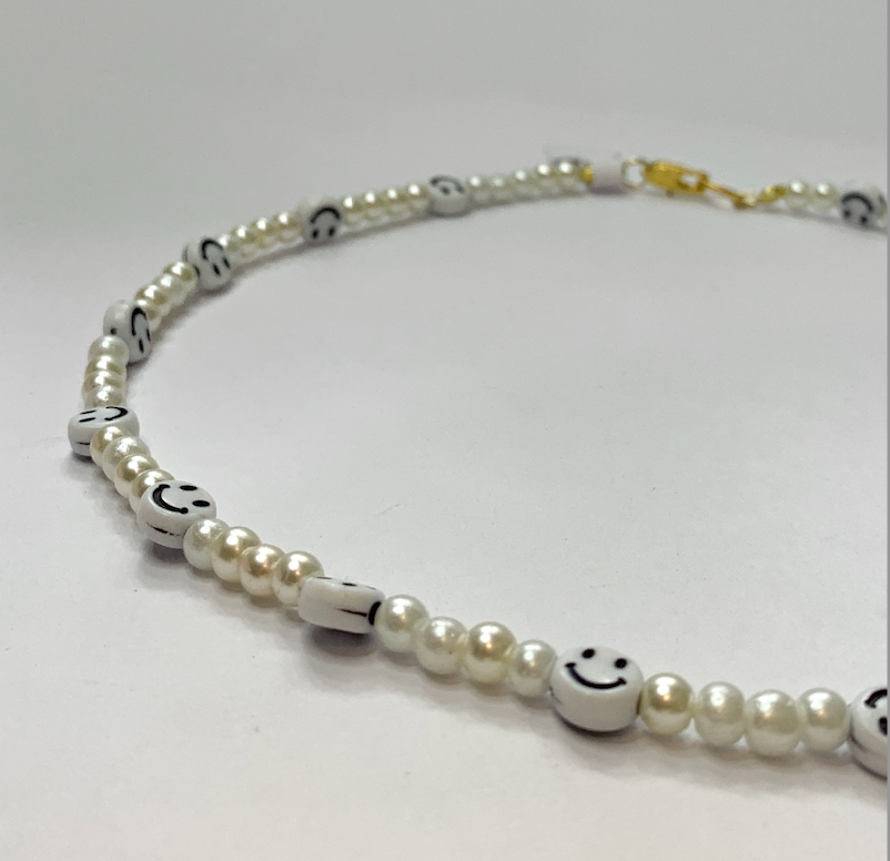 Collar happy face.