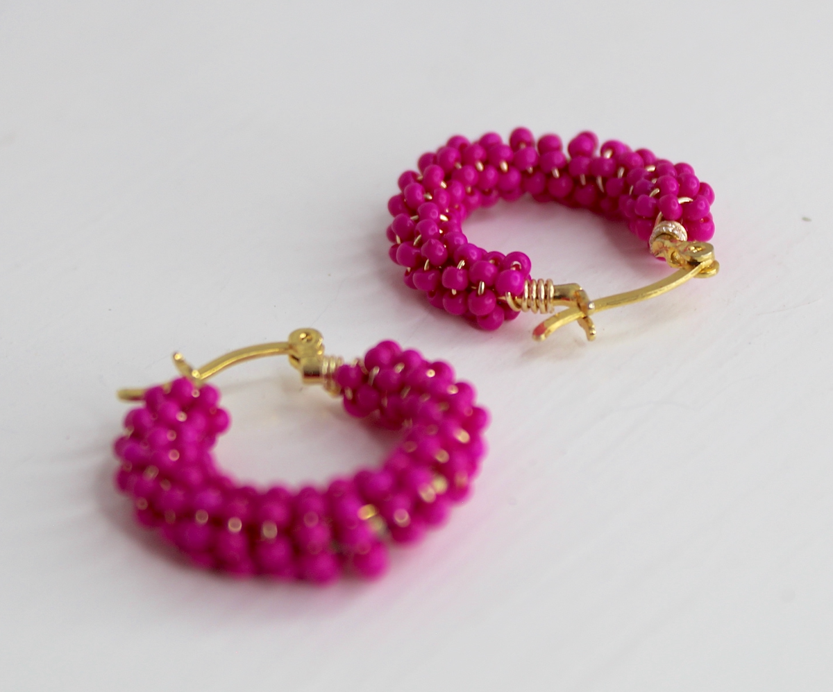 Arracada fucsia